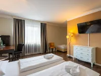 Hotel Calmo Hotels near 19. Döbling