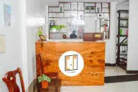 E & F Condotel Hotel di Kalibo