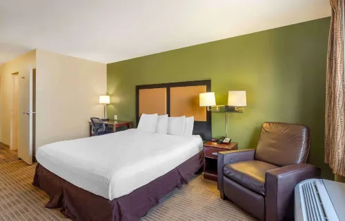 Extended Stay America Suites - Chicago - Woodfield Mall