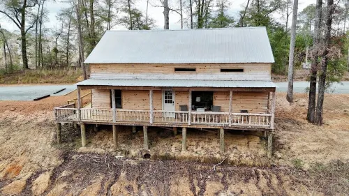 Hidden Oaks Elite Cabin # 4 Hotels in Henry County