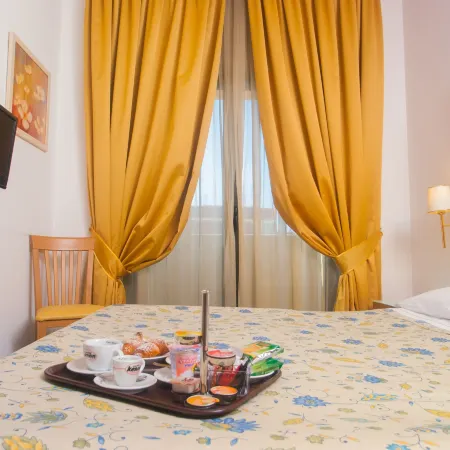 City Hotel