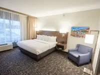 Gundersen Hotel & Suites Hotels in La Crosse