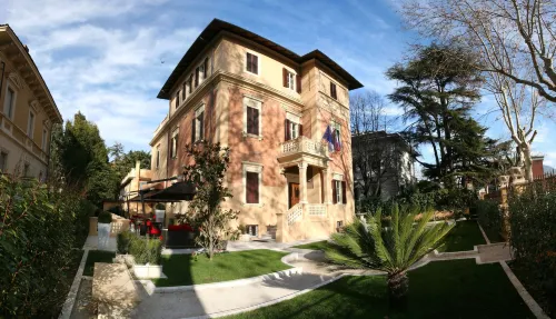 UNAHOTELS Villa dei Platani Foligno