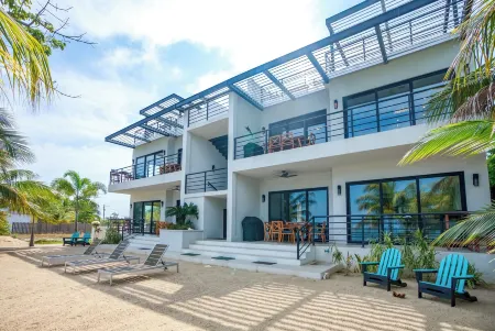 Sunset Gecko Condos - Unit 1A