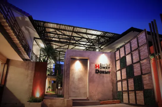 清萊宿舍之家旅館