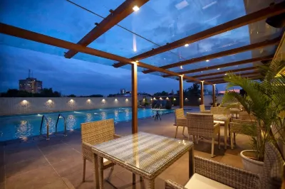 더 그랜드 마그레스 호텔  호텔