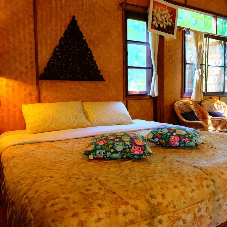 Malee's Nature Lovers Bungalows