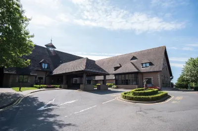 Kettering Park Hotel and Spa Hotels near Hinwick House