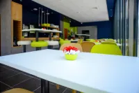 Ibis Budget Poitiers Centre Gare - servizio colazione
