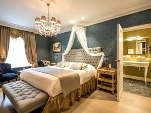Luxury Boutique Hotel de Castillion