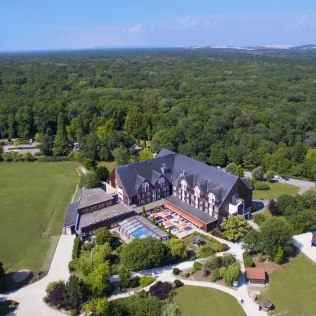 Domaine de la Foret D’Orient Hotel Restaurant Spa & Golf Hoteles en Aube