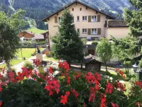 Hotel B&B Casa la Val Hotels in Tujetsch