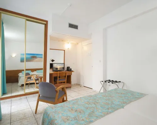 Hotel Tropical Hotels in Ibiza