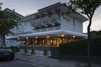Hotel Derby Hotel in zona Top Market