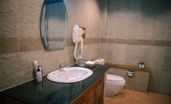 Pakse Hotel & Restaurant