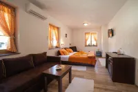 Guest House Rustico Hotels in Rudanovac