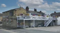 The Halfway House Inn Hotels in Dewsbury
