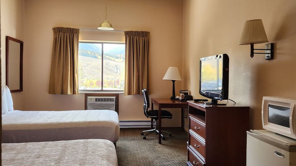 Luxury Inn & Suites