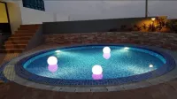 MaxOneHotels.com @ Balikpapan - Uima-altaat