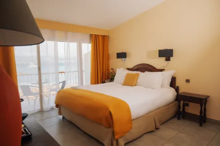 Hotel Bakoua Martinique Отели в г. Ле Труа-Иле