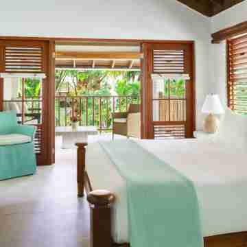 Couples Swept Away Rooms