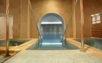 達克斯温泉大道原生酒店 - 溫泉
