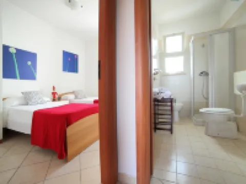 レジデンス リーヴァ マーレ ウジェント ウジェントのホテル