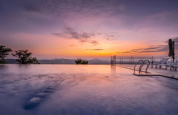 庫格山崖度假村