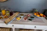 Little Rock Guesthouse - พร้อมอาหารเช้า