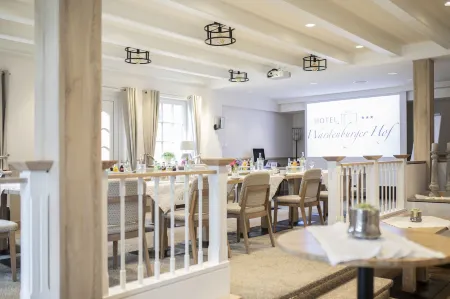 Hotel Wardenburger Hof Отели в г. Ольденбург