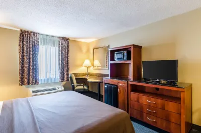 Quality Inn Chicopee-Springfield ホールヨークのホテル