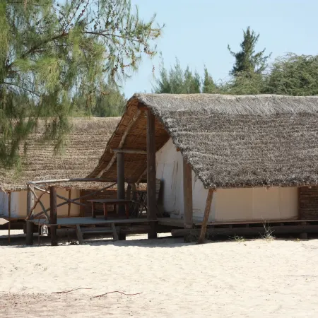 Campement Lodge Océan & Savane