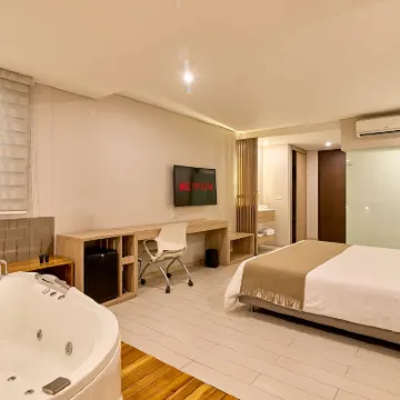 迪克斯酒店 鄰近Parque El Poblado的酒店