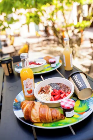 VIE Via - Your Hotel Отели в г. Suwald