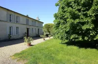 Le Vieux Noyer Hotels in Jonzac