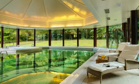 Mount Falcon Estate Отели в г. Инишкрон