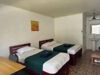 Transit Motel Hotel di 