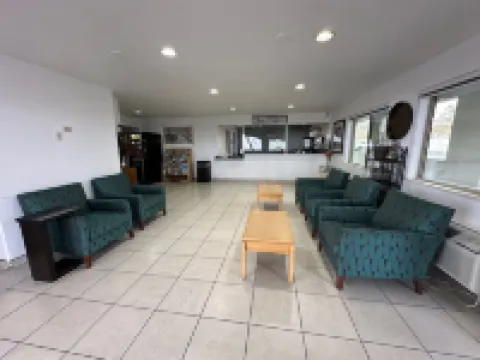 Desert Sands Inn & Suites Hotels in Albuquerque