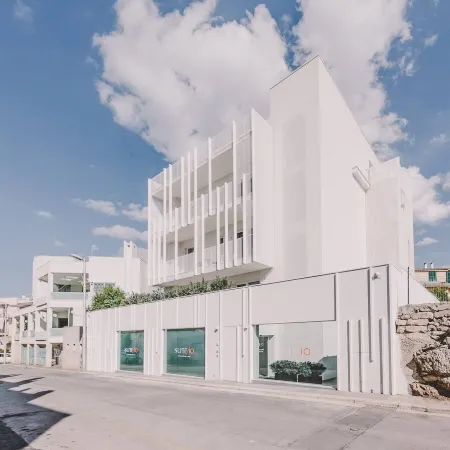Suite 10 Home Design & Spa Отели рядом с достопримечательностью «Centro Storico di Polignano a Mare»