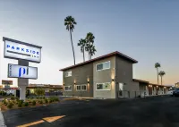 Parkside Inn Anaheim Hotel in zona California University of Management and Sciences