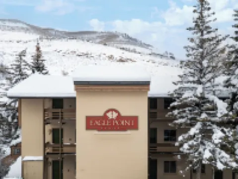 อีเกิลพอยท์รีสอร์ท โรงแรมในเวล