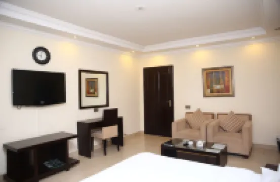 Safari Club 3 Bahria Town