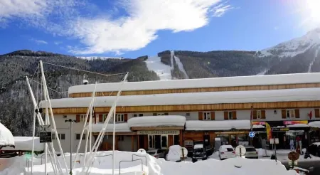 Hôtel Chastellares Отели рядом с достопримечательностью «Изола 2000»