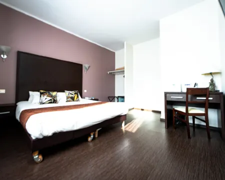 Brit Hotel Confort Auclair Hotéis em Gueret