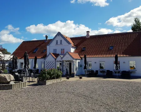Aalbæk Badehotel Hotels in Albaek
