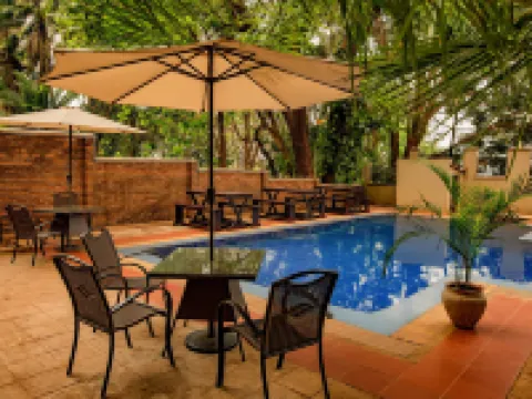 Serendib Suites and Conference Center โรงแรมในบลันไทร์