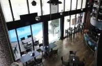 Ramada by Wyndham Abu Dhabi Downtown - 4-Star