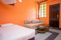 Parkview Safari Hotel and Apartments - balcony