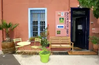 Chambres d'Hôtes et Gîtes- l'Abri Sous Roche