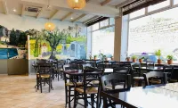 Brit Hotel Acacias Hotels in Fourques